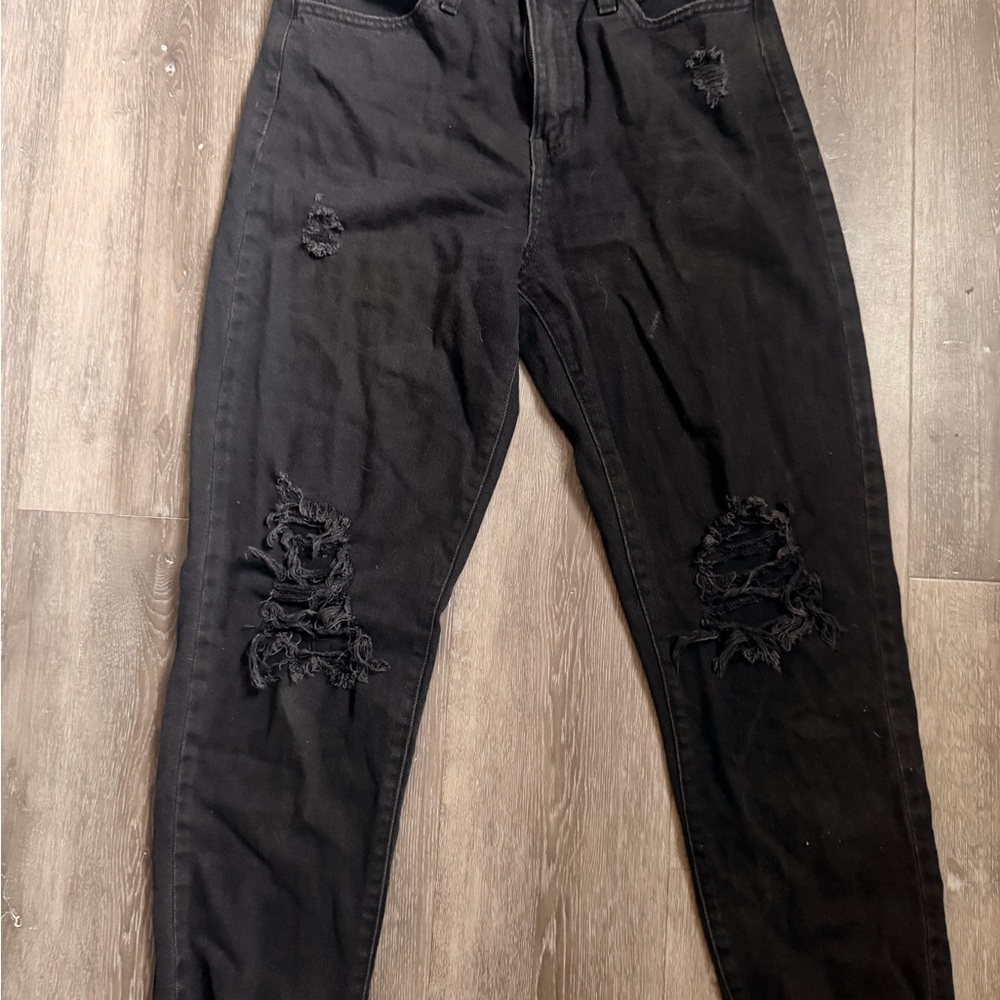 Distressed Black high waisted Mom Jeans